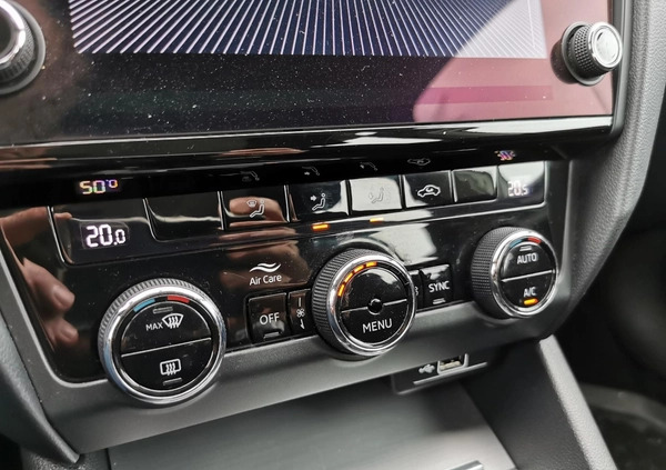 Skoda Octavia cena 54900 przebieg: 134873, rok produkcji 2019 z Limanowa małe 121